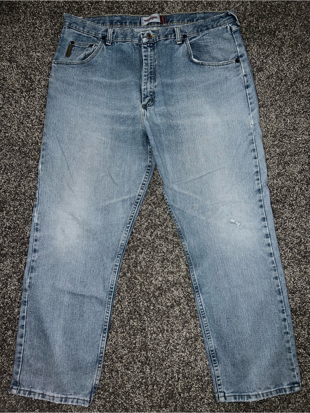 Wrangler Men's Light Wash Relaxed Jeans